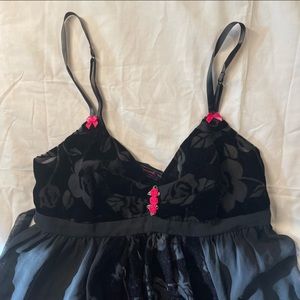 Black velvet Betsey Johnson babydoll chemise top